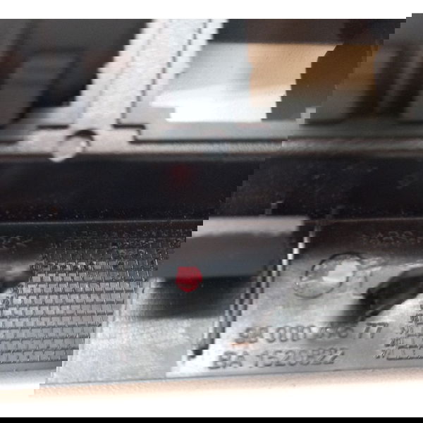 Moldura Botão Trava Vidro Citroën C3 Tendance 2014
