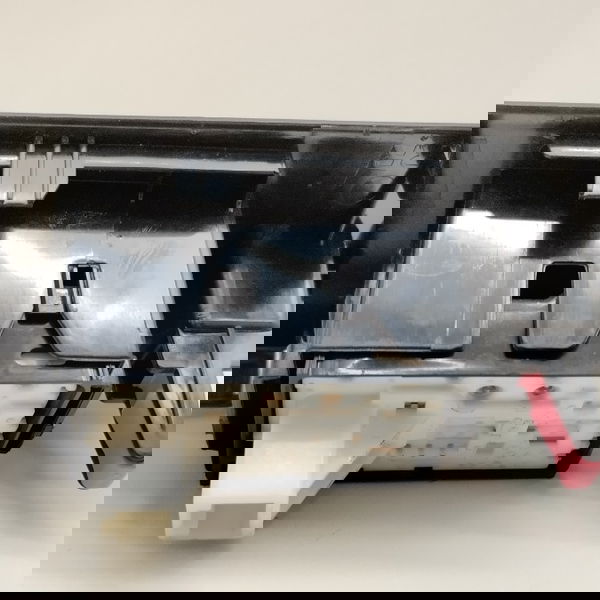 Botão Do Vidro Traseiro Direito Toyota Corolla Xei 2.0 2017