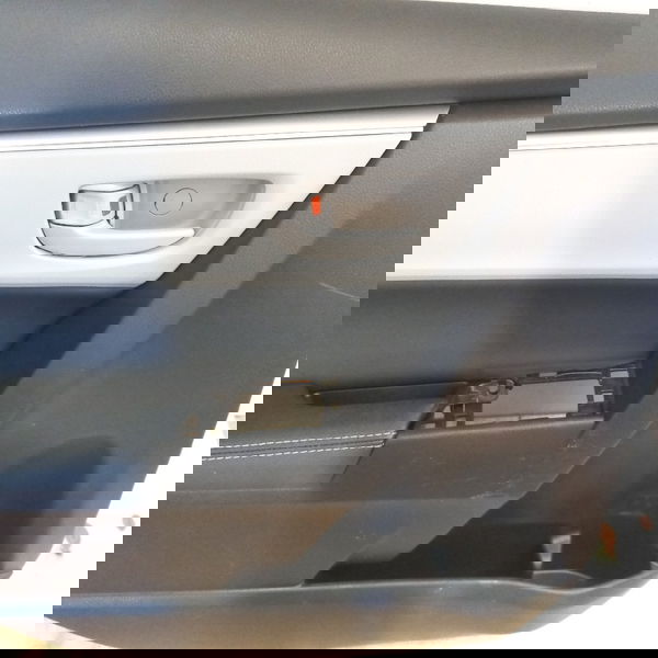Forro Da Porta Traseira Esquerda Toyota Corolla Xei 2.0 2017