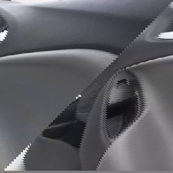 Forro Porta Dianteira Direita Chevrolet Onix Turbo 2023