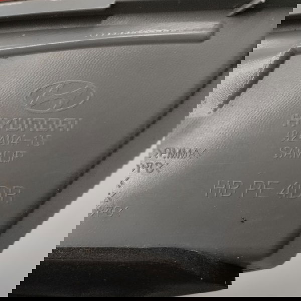 Lanterna Tampa Traseira Direita Hyundai Hb20 1.6 Comf 2019