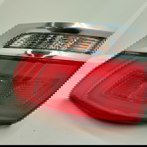 Lanterna Traseira Direita Jeep Grand Cherokee 3.0 V6 2015