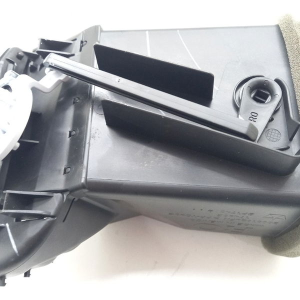 Difusor De Ar Lado Direito Dodge Journey R 3.6 V6 2012