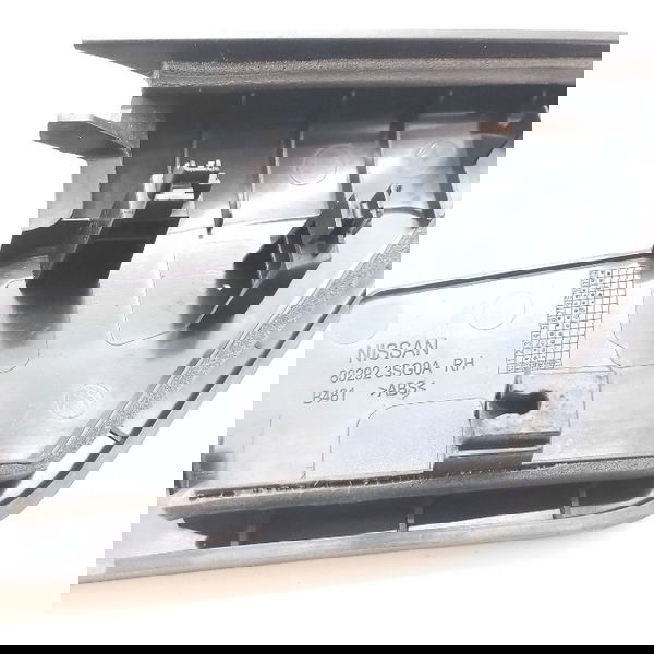 Acabamento Retrovisor Dianteiro Direito Nissan Sentra 2015