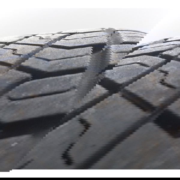 Roda De Ferro Vw Aro 15 Pneu Pirelli 205 60 91h
