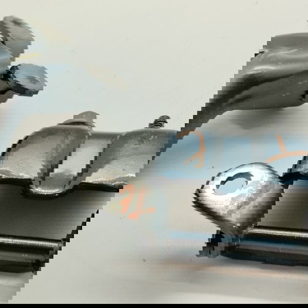Dobradiça Porta Traseira Esquerda Nissan Sentra 2015