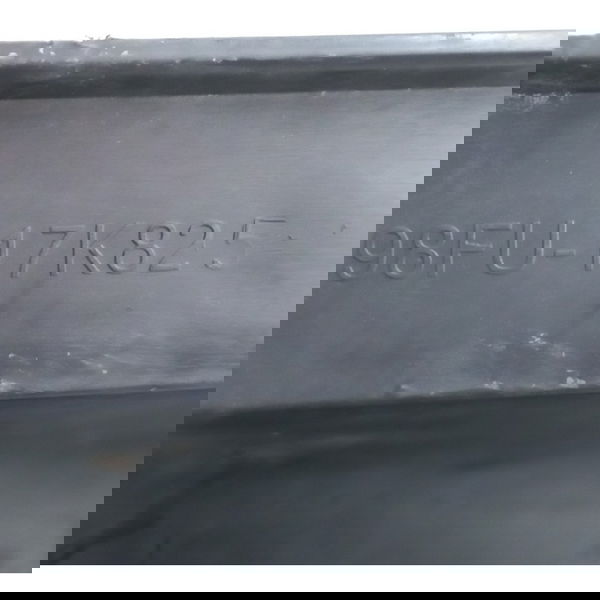 Polaina Traseira Esquerda Detalhe Ford Courier L 1.6 2012