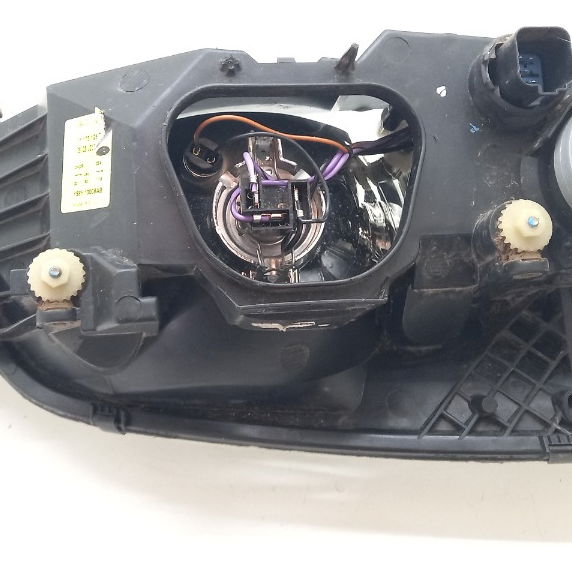 Farol Original C/detalhe Lado Esquer Ford Courier L 1.6 2012
