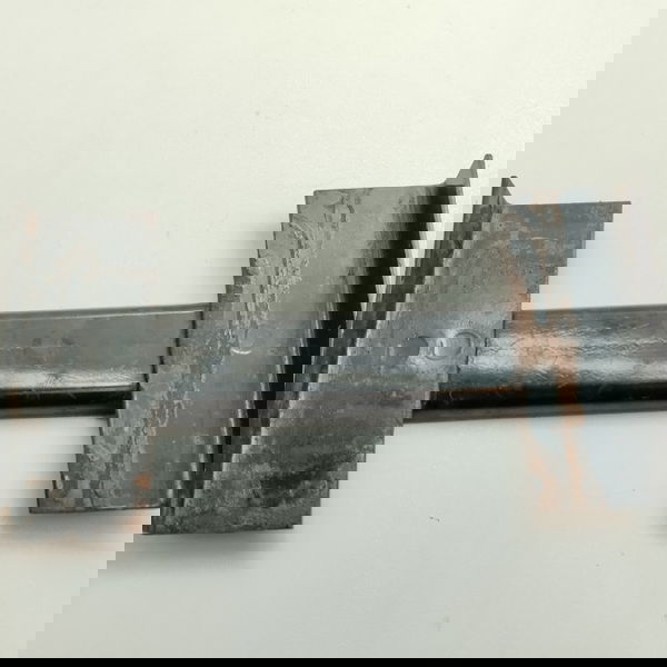 Suporte Da Bateria Mitsubishi Pajero Tr4 2008