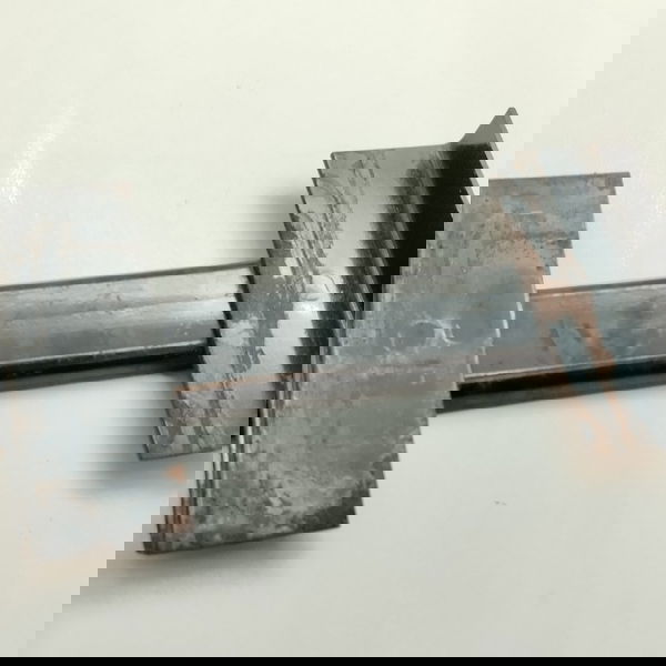 Suporte Da Bateria Mitsubishi Pajero Tr4 2008