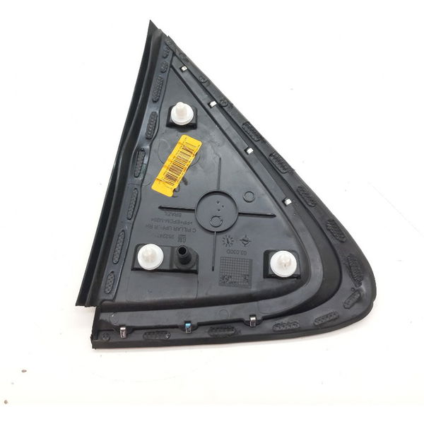 Moldura Externa Traseira Direito Gm Onix Turbo 1.0 2023