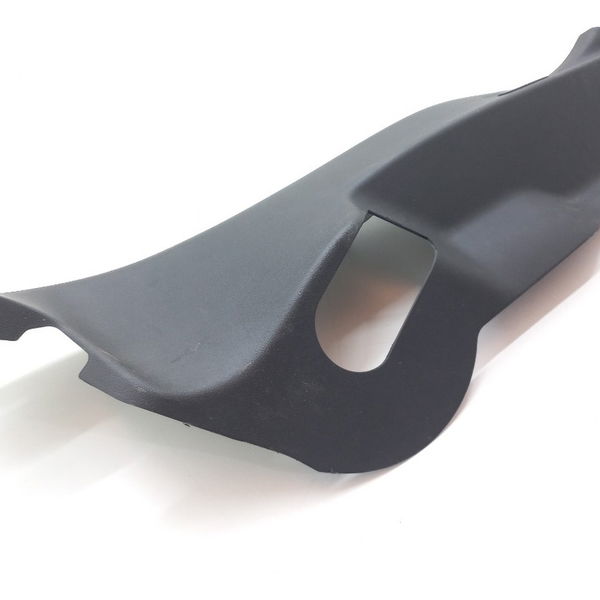 Acabamento Coluna Traseiro Direito Gm Onix Turbo 1.0 2023