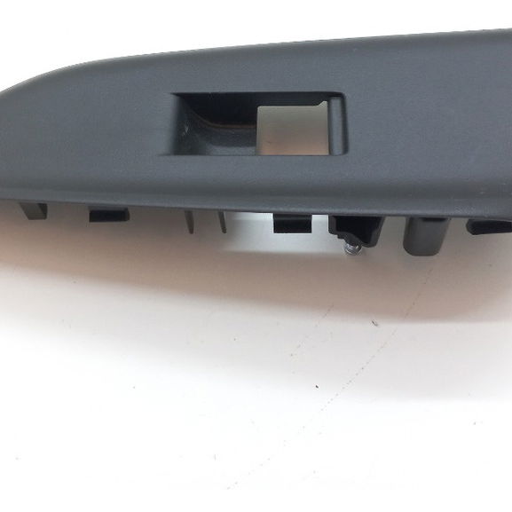 Moldura Botão Vidro Traseiro Esquerdo Honda Wrv Ex 1.5 2021