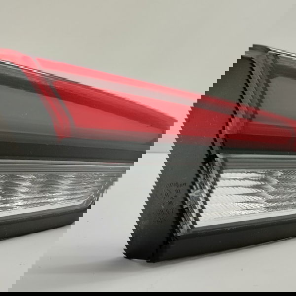 Lanterna Tampa Traseira Esquerda Com Detalhe Honda Wrv 2021