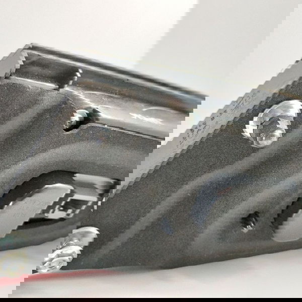 Lanterna Tampa Traseira Esquerda Com Detalhe Honda Wrv 2021