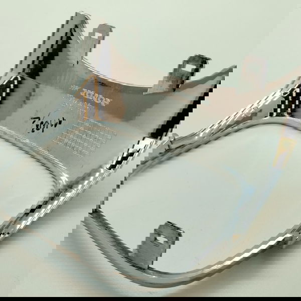 Moldura Do Emblema Parachoque Dianteiro Honda Wrv 2021