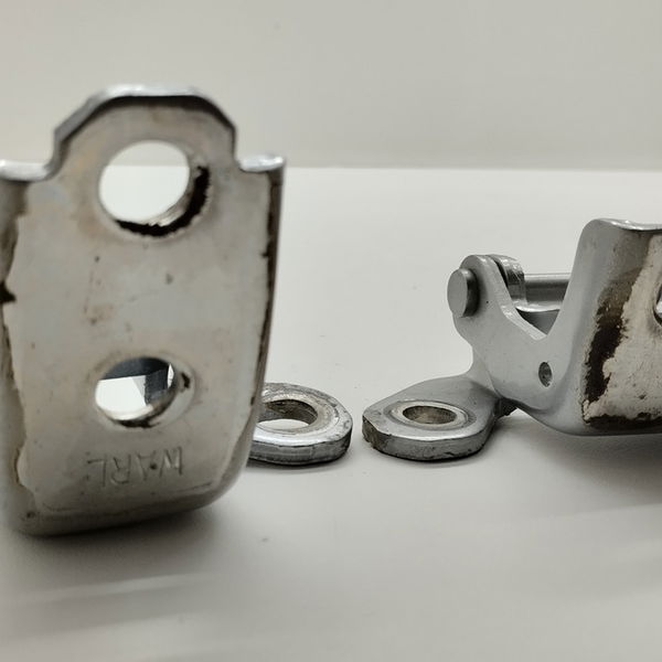 Dobradiça Da Porta Traseira Esquerda Honda Wrv Ex 1.5 2021