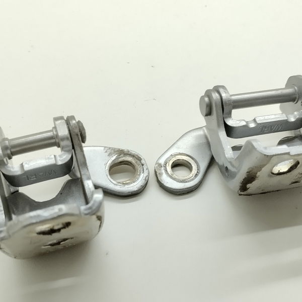 Dobradiça Da Porta Traseira Esquerda Honda Wrv Ex 1.5 2021