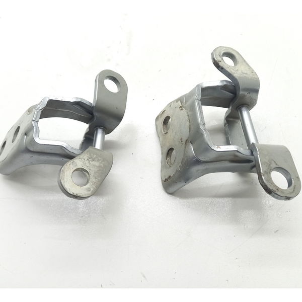 Dobradiça Da Porta Dianteira Esquerda Honda Wrv Ex 1.5 2021