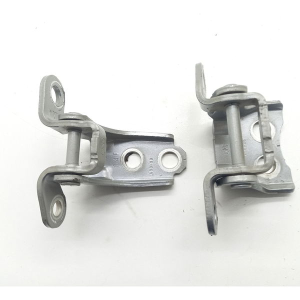 Dobradiça Da Porta Dianteira Esquerda Honda Wrv Ex 1.5 2021