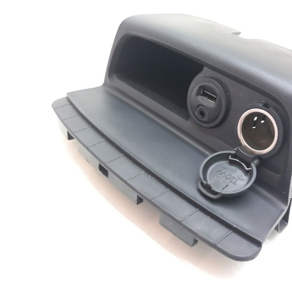 Acabamento Tomada Usb Do Painel Peugeot Griffe 1.6 2008 2016