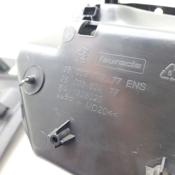 Porta Luvas Peugeot 2008 Griffe 1.6 2016