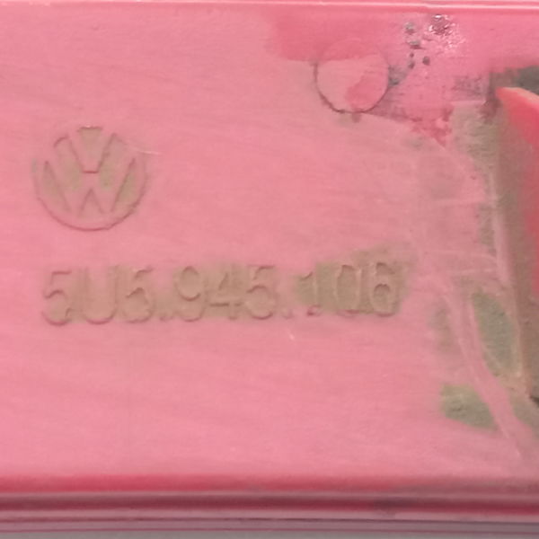 Olho De Gato Traseiro Direito Vw Voyage Mbv 2017