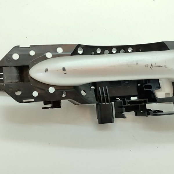 Maçaneta Dianteira Esquerda Detalhe Renault Fluence 2.0 2014