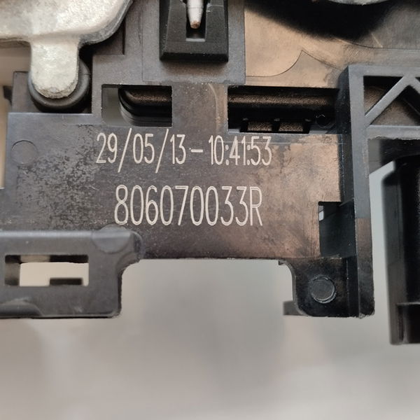 Maçaneta Dianteira Esquerda Detalhe Renault Fluence 2.0 2014