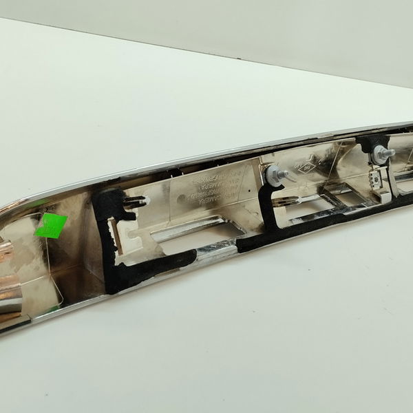 Acabamento Friso Da Tampa Luz De Placa Renault Captur 2019