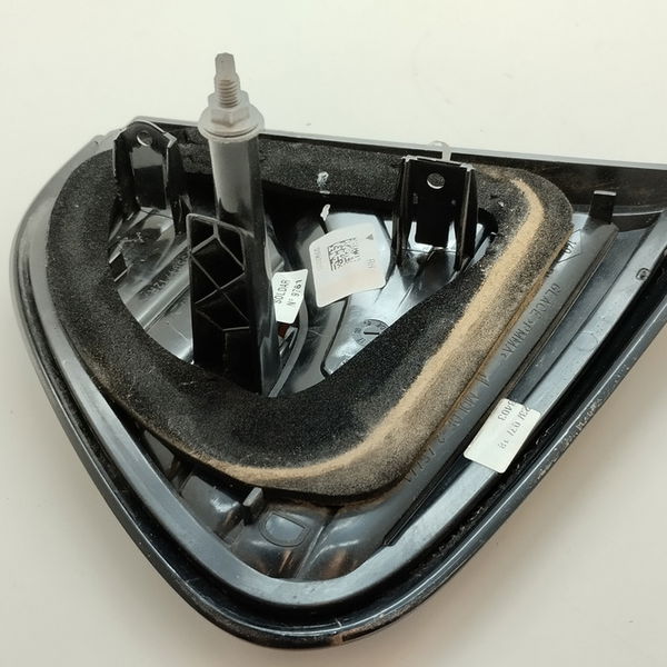 Lanterna Tampa Traseira Direita Renault Captur 1.6 2019