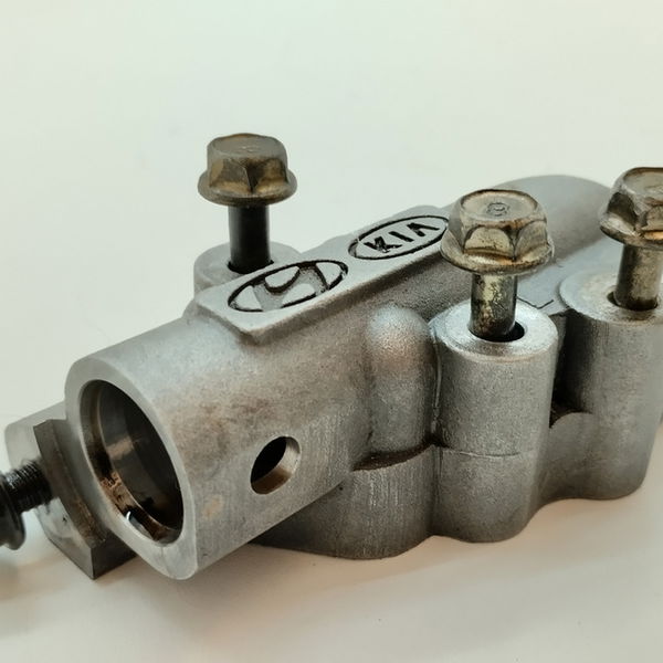 Suporte Solenoide Do Cabeçote Esquerdo Azera 3.0 2012