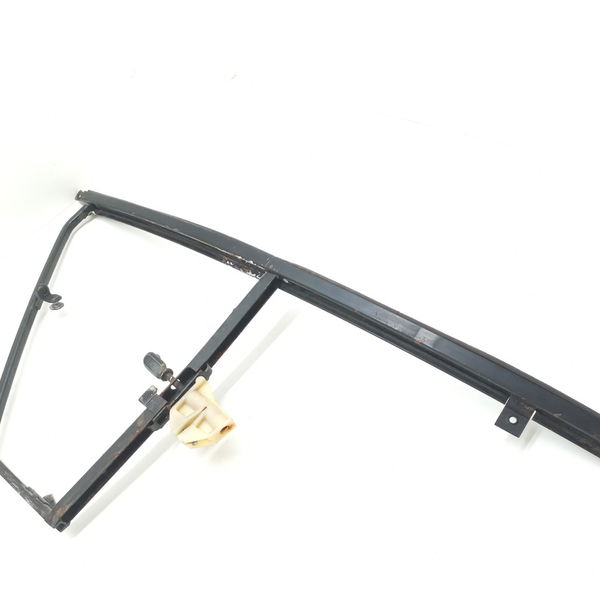 Suporte Do Quebra Vento Lado Esquerdo Vw Parati Cl 1.6 1994