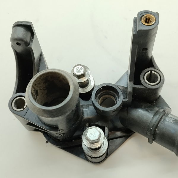 Carcaça Da Valvula Termostatica Ford Fiesta Titanium 2015