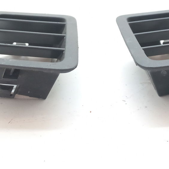 Par Difusor De Ar Lateral Painel Toyota Corolla 2.0 2012