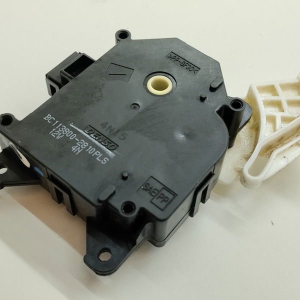 Motor Atuador Da Caixa De Ar Corolla Xei 2.0 2012