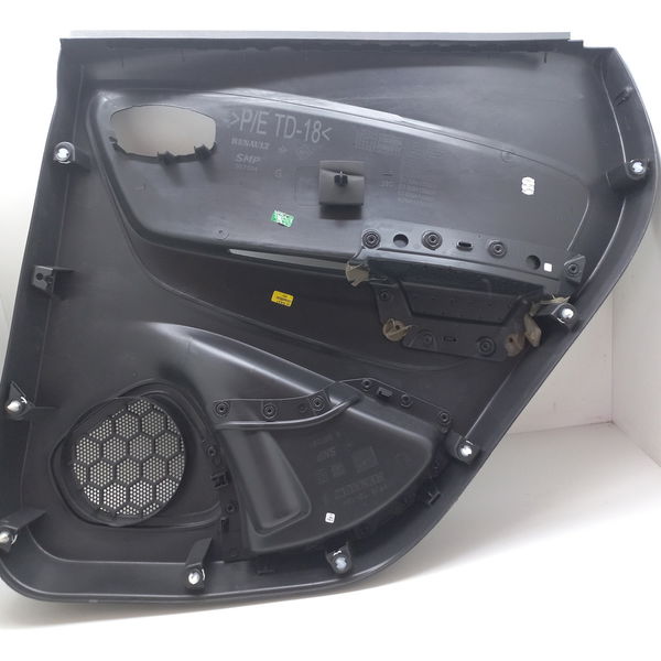 Forro Da Porta Traseira Esquerda Renault Captur 1.6 2019