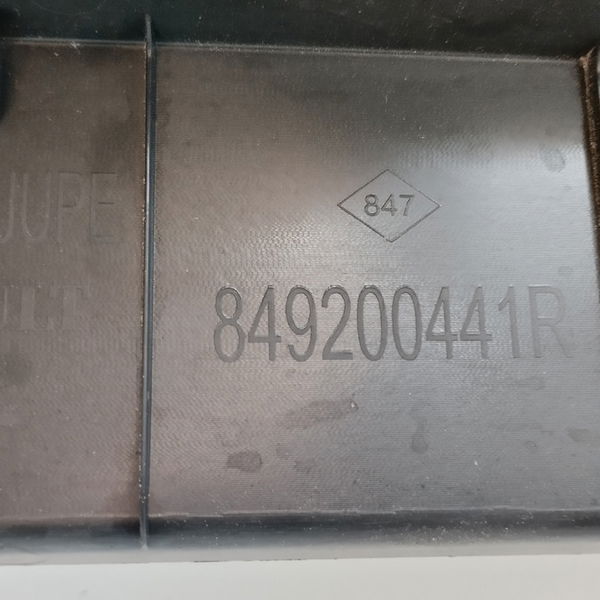 Acabamento Fechadura Porta Mala Renault Captur 1.6 2019