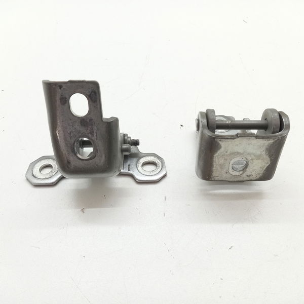 Dobradiça Porta Traseira Esquerda Renault Captur 1.6 2019