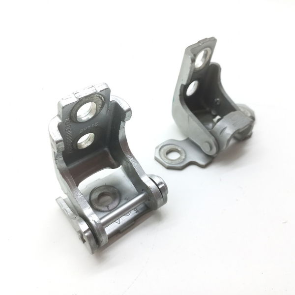 Dobradiça Porta Dianteira Direita Renault Captur 1.6 2019