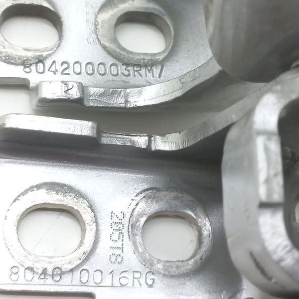Dobradiça Porta Dianteira Esquerda Renault Captur 1.6 2019