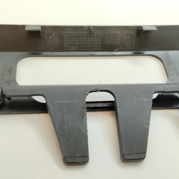 Moldura Da Fechadura Porta Mala Ford Bronco 2.0 2021
