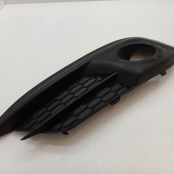 Moldura Farol De Milha Esquerdo C/detalhe Honda Civic 2018
