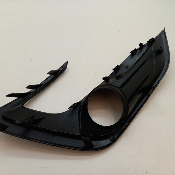 Moldura Farol De Milha Esquerdo Ford Ka 2019