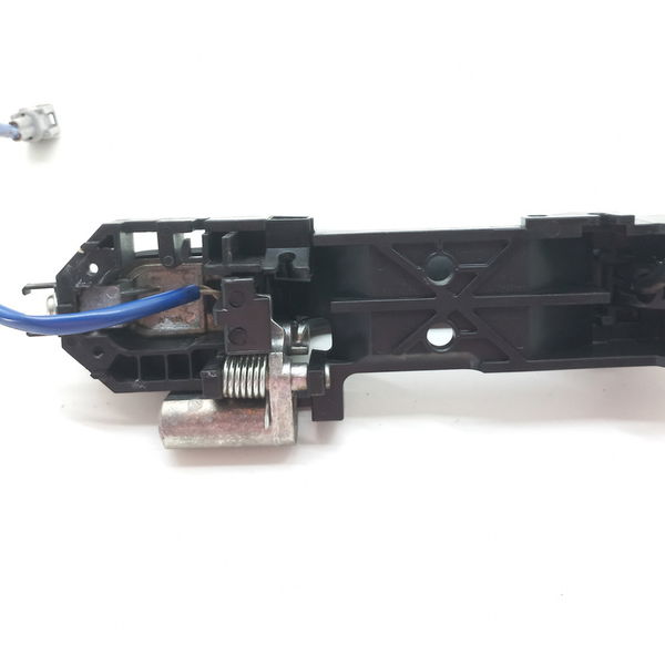 Maçaneta Externa Dianteira Direita Nissan Livina Sl 1.8 2013