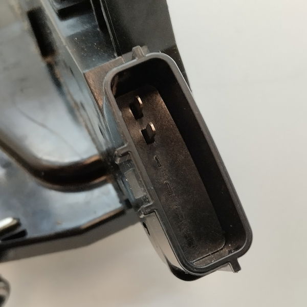 Fechadura Porta Dianteira Direita Nissan Livina Sl 1.8 2013