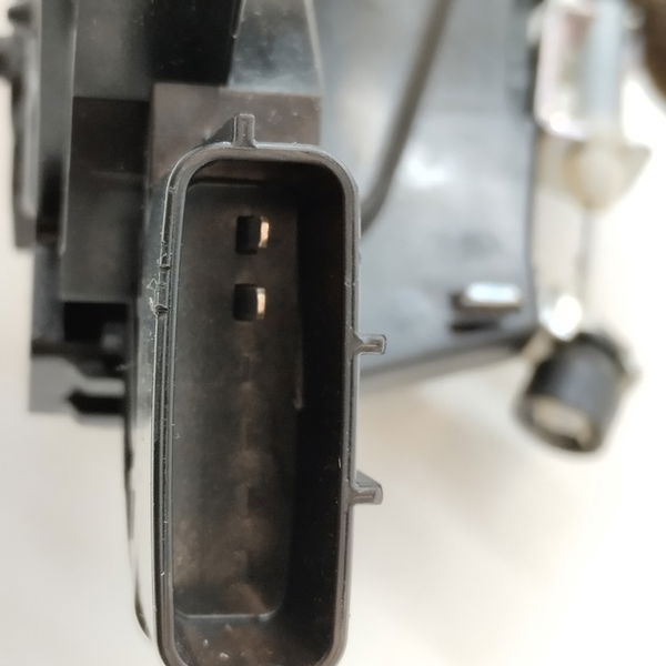 Fechadura Porta Traseira Esquerda Nissan Livina Sl 1.8 2013
