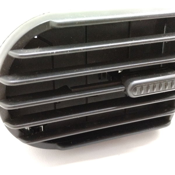 Difusor De Ar Direito Painel Gm Corsa Hatch Maxx 2012
