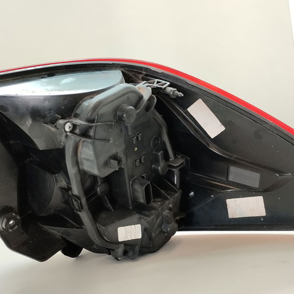 Lanterna Traseira Com Detalhe Ford Ka Se 1.5 2016