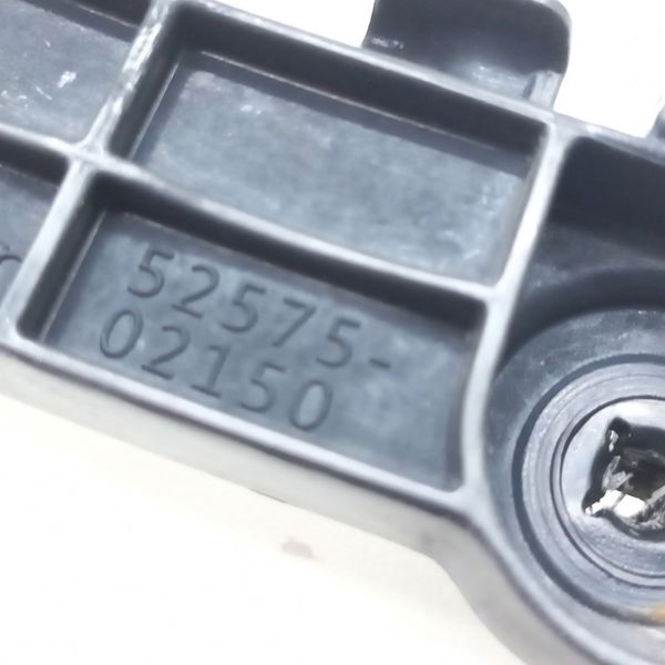 Guia Do Parachoque Traseiro Direito Toyota Corolla 2.0 2017